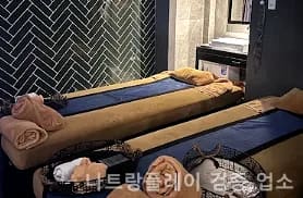 나트랑 웰스파 Well SPA 금색 로터스 간판 갤러리 2