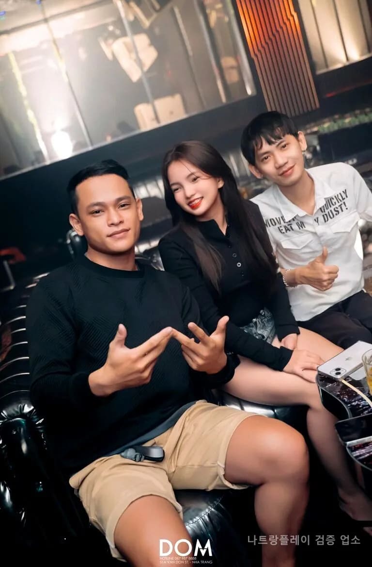 나트랑 돔 DOM Club 퍼포먼스 갤러리 3
